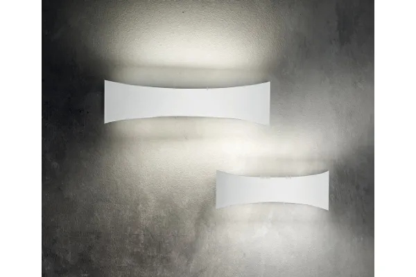Lampada Asso da parete design semplice di Ondaluce