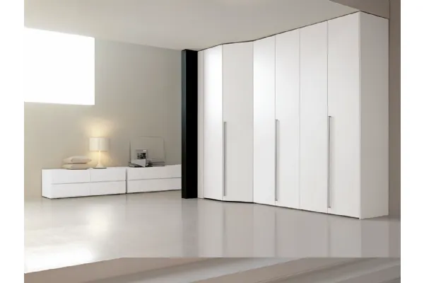 Cabina spogliatoio angolare di Tomasella a 2 ante