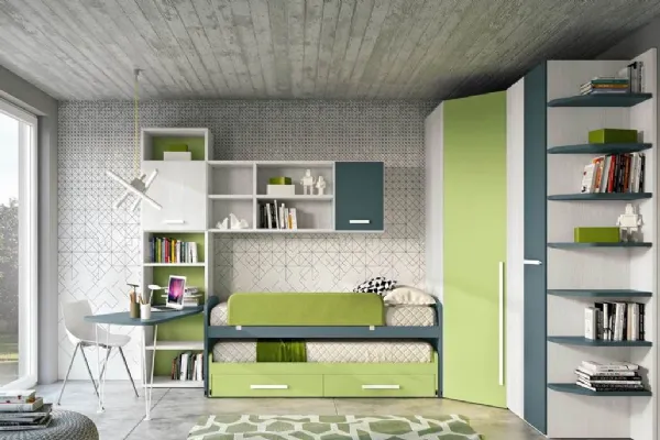 Cameretta salvaspazio finitura effetto legno bianco e laccato petrolio e verde di Ferrimobili