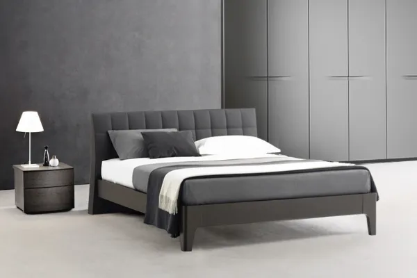 Letto in rovere con imbottitura in ecopelle Relux di Sangiacomo