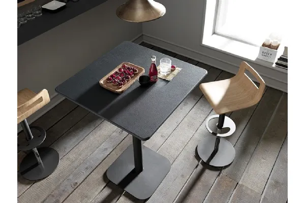 Sgabello in legno di rovere, regolabile in altezza Profilo di Altacom