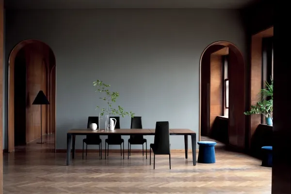 Tavolo Senso di Bontempi moderno design con piano allungabile in vetro