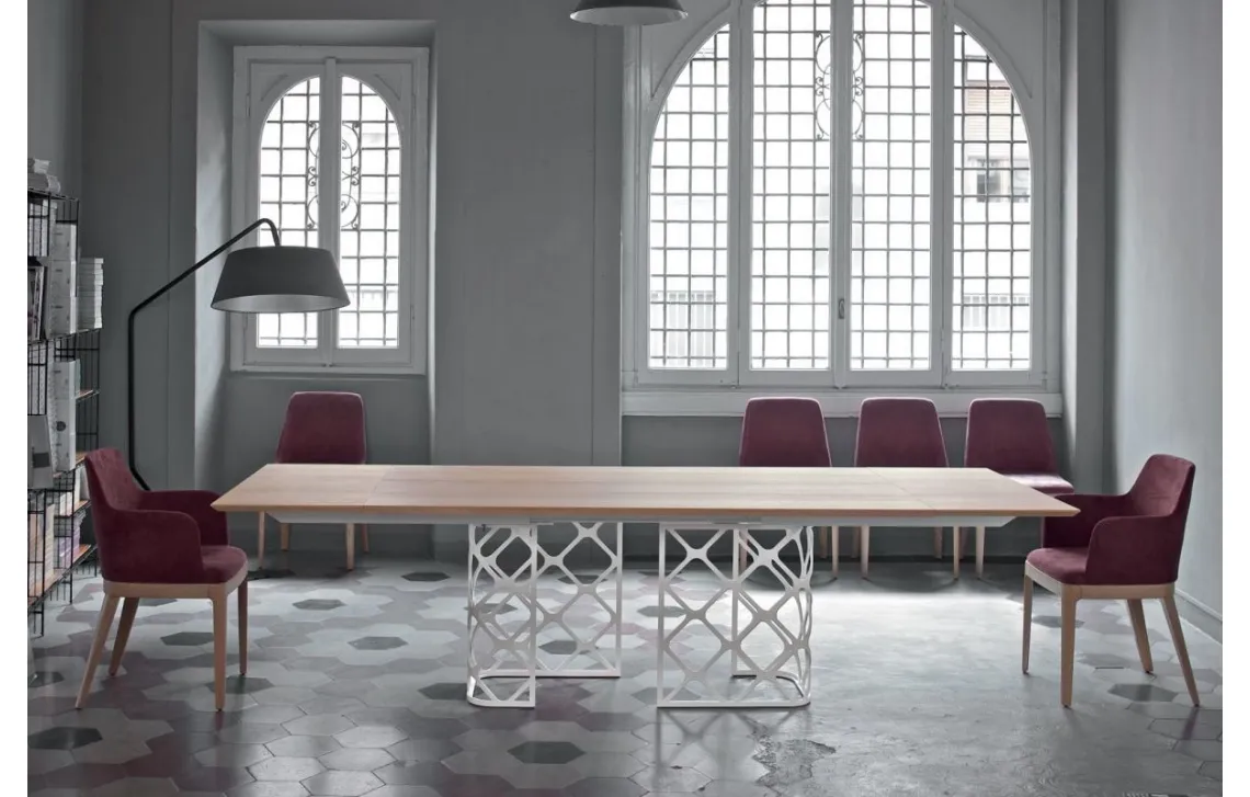 Tavolo con piano in marmo,cermainca,legno o cristallo Majesty di Bontempi