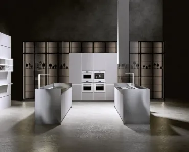 Cucina Design con doppia isola in laccato grigio chiaro e acciaio inox satinato AkB 08 05 di Arrital