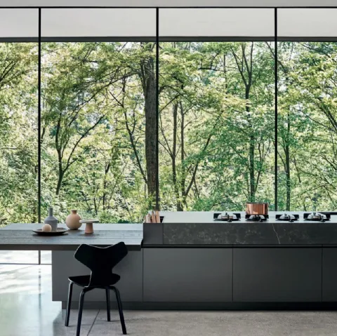 Cucina Design Maxima 2|2 Peaceful Wilderness  in laccato Titanio con top in Dekton di Cesar