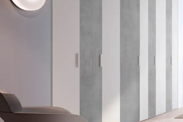 Armadio Anta Battente in laccato opaco bianco e in materico effetto cemento 02D di Ferrimobili