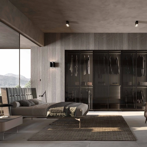 Armadio con ante battenti Lucifer vetro cannettato regolare di Voltan