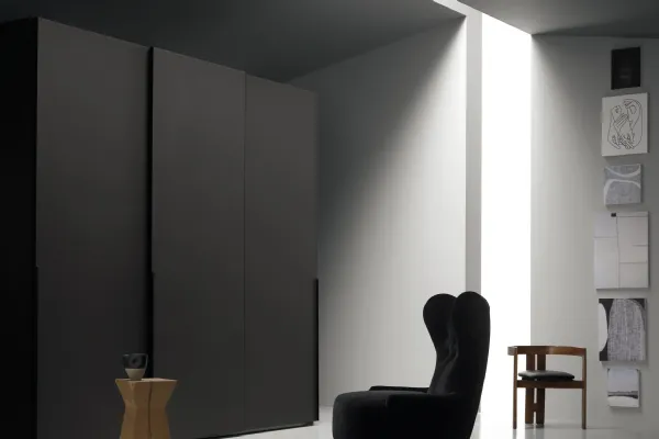 Armadio con ante scorrevoli in vetro colorato opaco con profilo in piombo Profilo di Md House