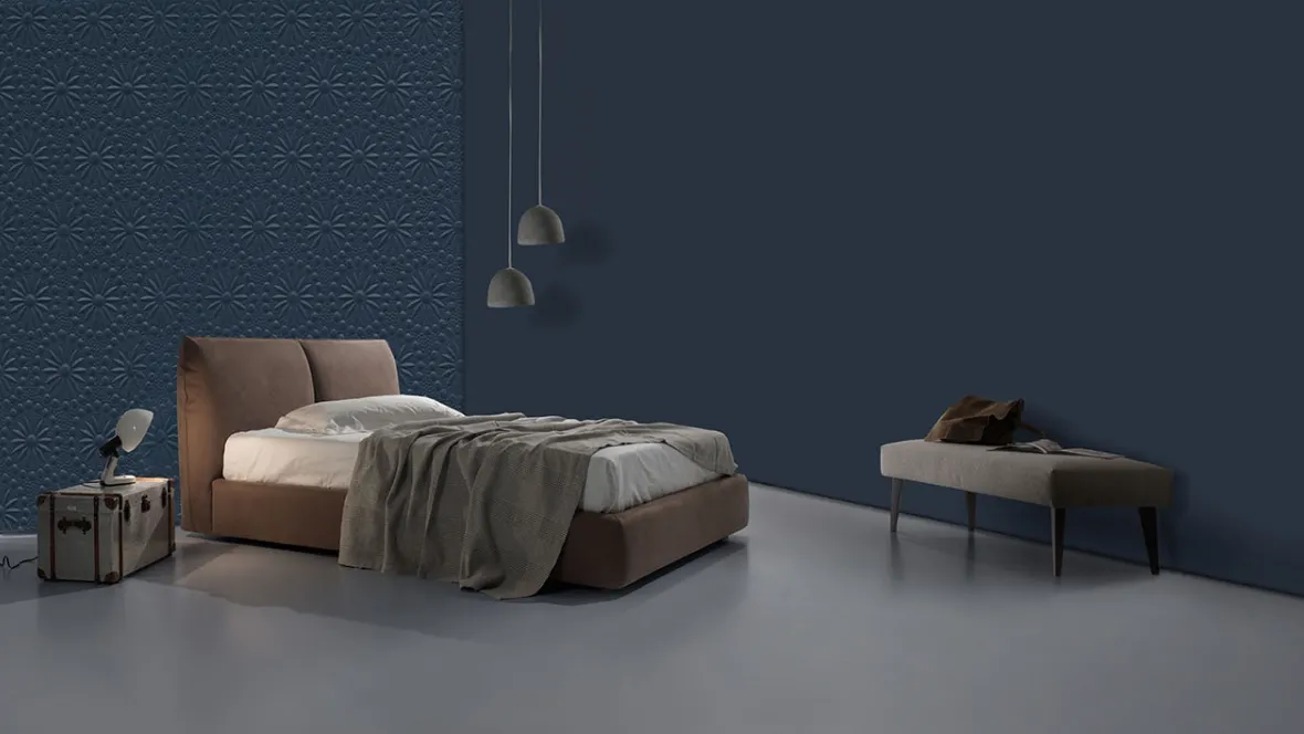 Letto imbottito in pelle scamosciata con giroletto Assido di Excò