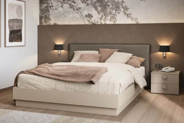 Letto matrimoniale con testiera rivestita in ecopelle Isla di Cinquanta3
