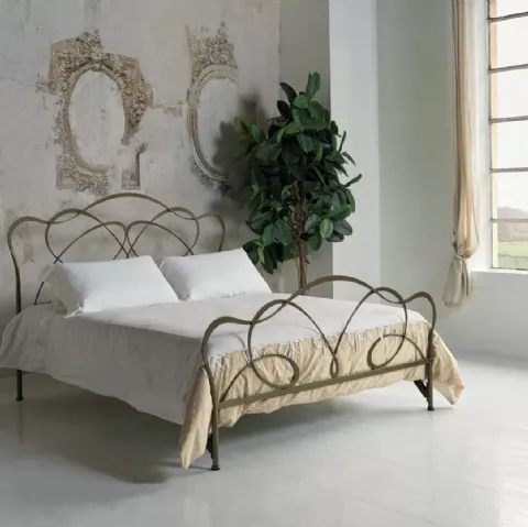 Letto in ferro battuto con testiera Fantasy di Bontempi