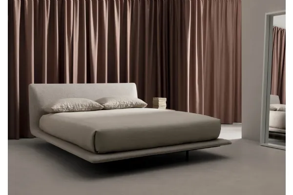 Letto in tessuto con testiera Legri di Md House