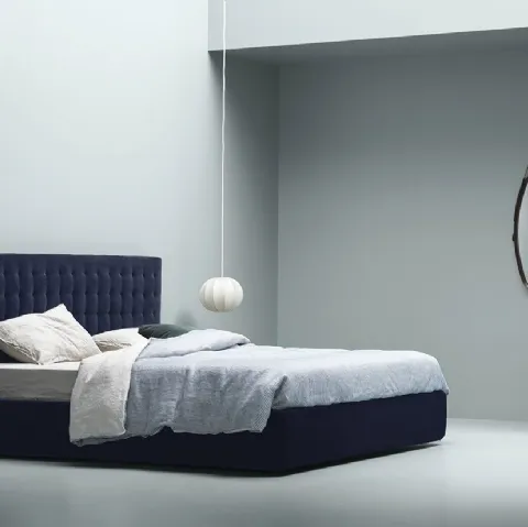 Letto con contenitore e testiera capitonnè in velluto Line di Md House