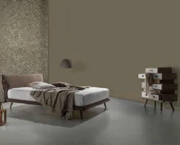 Letto matrimoniale in tessuto color tabacco Nuovo Bacco Ring 8 di Excò