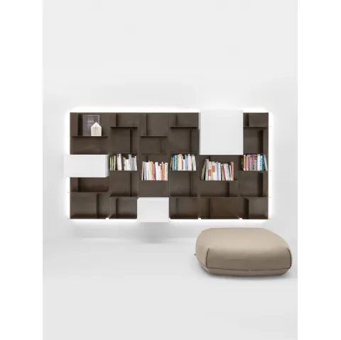 Libreria sospesa in metallo e laccato Avenue 02 di Md House