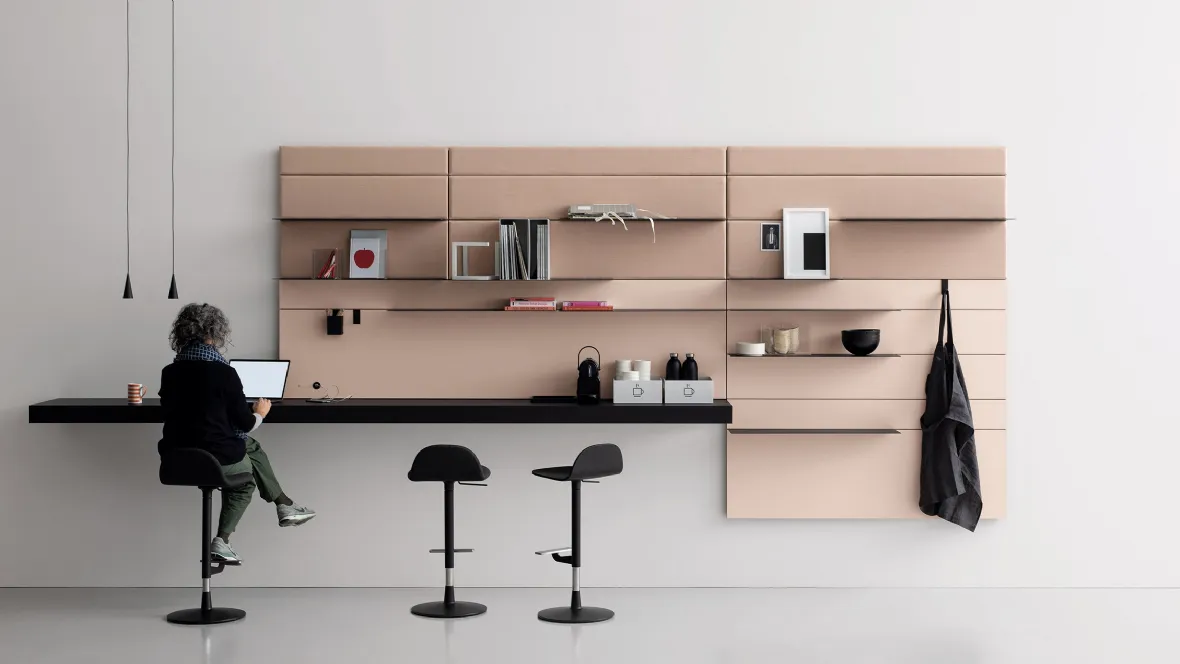 Libreria Avenue Boiserie 01 con mensole in metallo di Md House