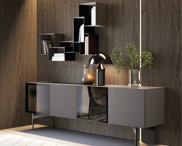 Madia Lucifer in laccato e vetro di Voltan