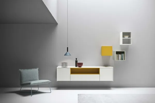 Madia sospesa in laccato opaco bianco e senape Maxima 03 di Md House