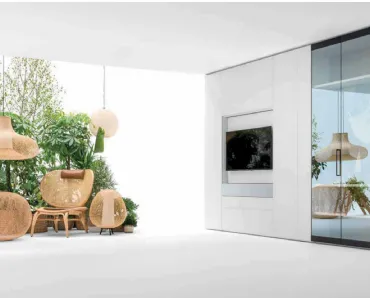 Mobile porta tv in laccato opaco con vetrina Roomy di Caccaro