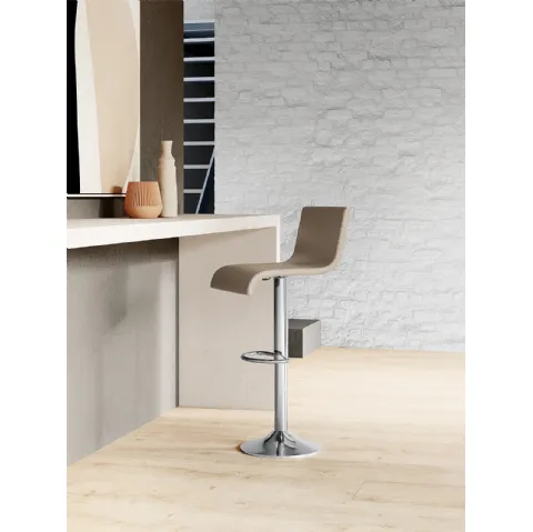 Sgabello regolabile Ermes con seduta rivestita in ecopelle di Arredo3