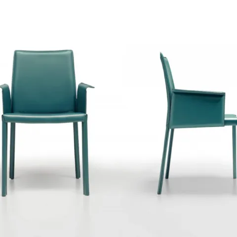 Sedia con braccioli completamente rivestita in cuoio Nuvola PB R_CU di Midj