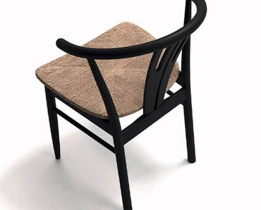 Sedia Queeny in faggio laccato nero di Arrital