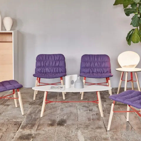 Sedia lounge in tessuto con gambe in legno e acciaio verniciato Liù AT ML TS2 di Midj