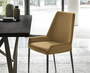 Sedia rivestita in ecopelle Havana di Sedit