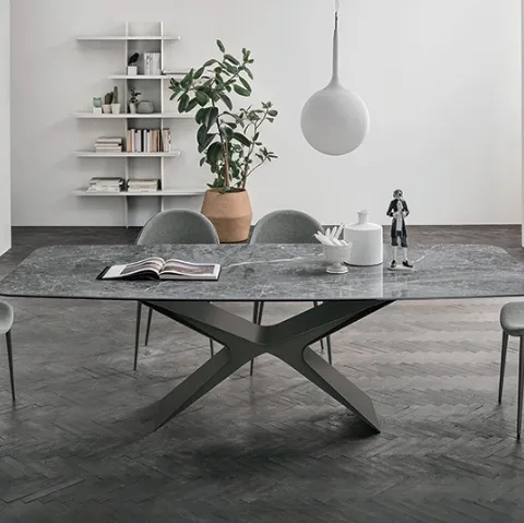 Tavolo Baltik con piano in ceramica e struttura in metallo antracite di Sedit