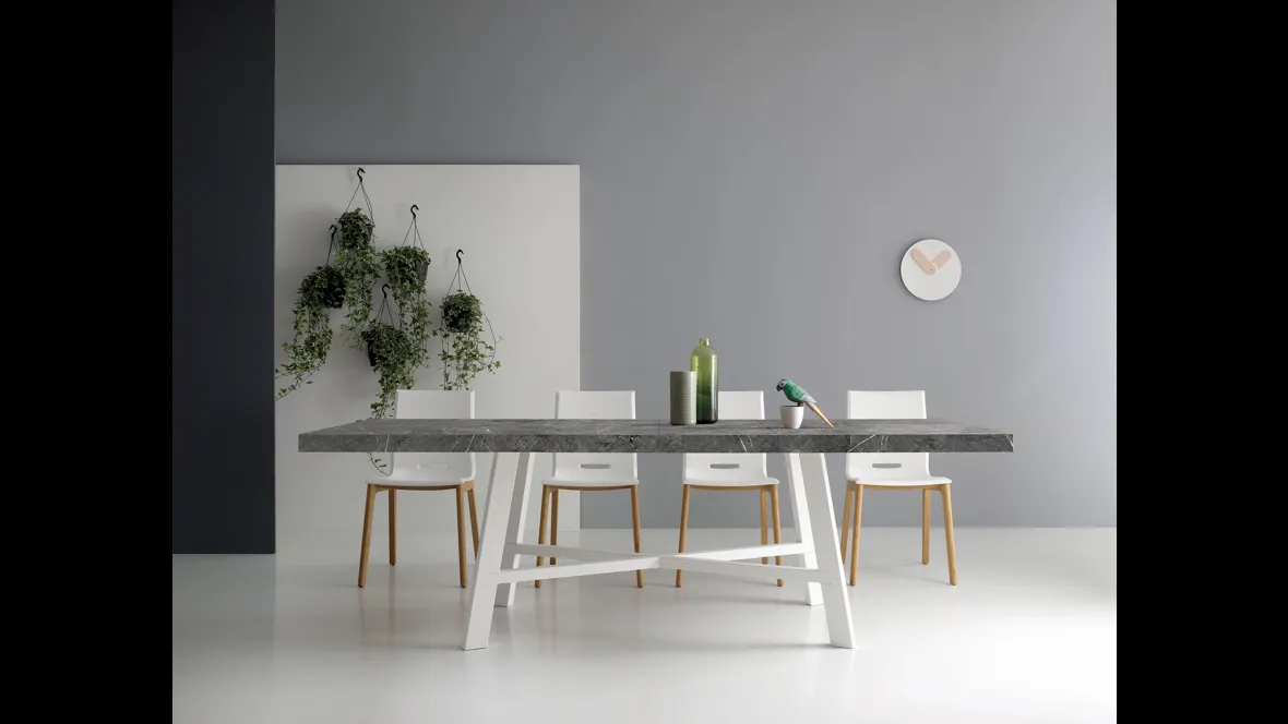 Tavolo Thor Allungabile con piano in laminato effetto marmo di Pointhouse