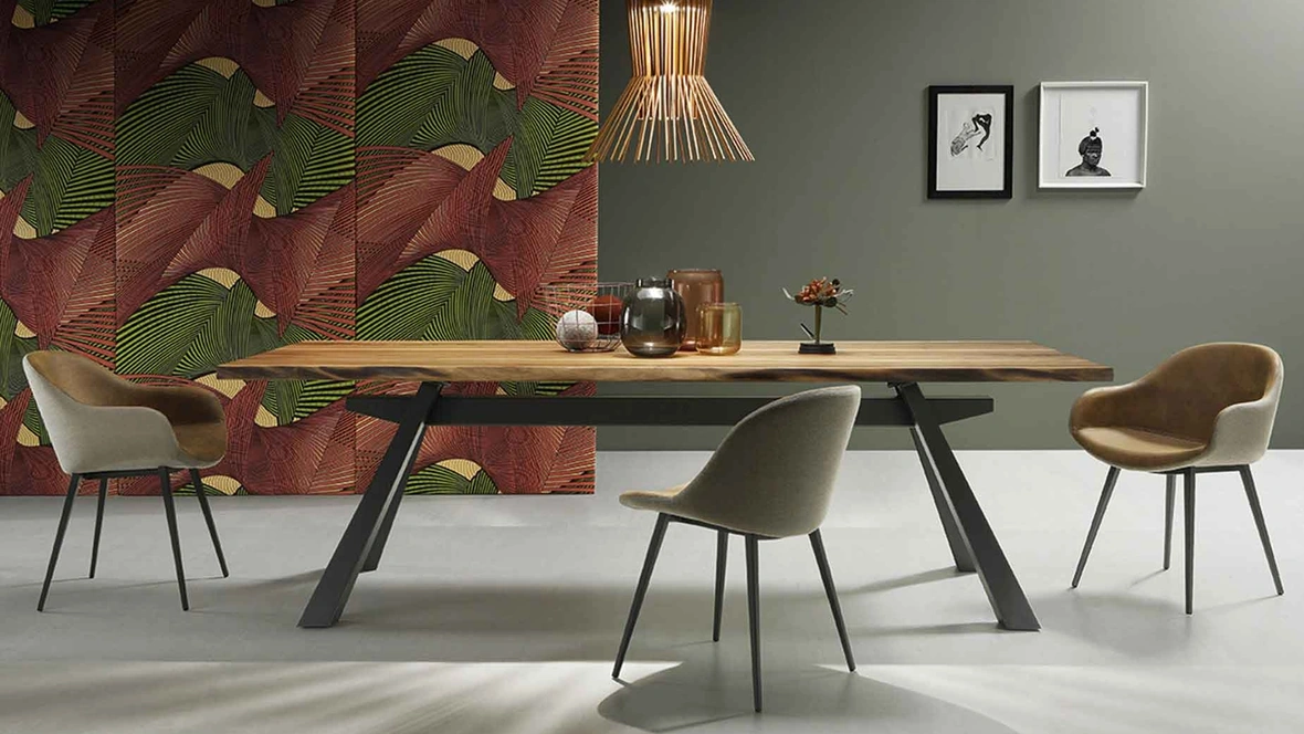 Tavolo Zeus in Rovere di Midj