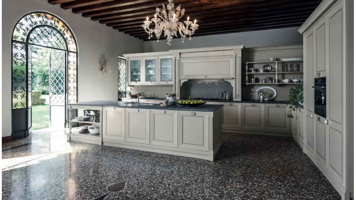 Cucina Classica angolare in laccato grigio perla con isola Etoile Graceful Joy di Cesar