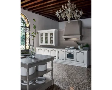 Cucina Classica con isola in laccato opaco seta bianco e seta creta Etoile Splendour di Cesar