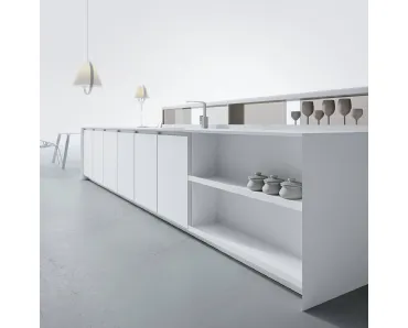 Cucina Design lineare in Corian glacier white AkB 08 02 di Arrital