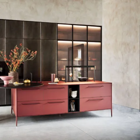 Cucina Design con isola Unit Local Gentility in Fenix Rosso Jaipur con piano snack in Rovere corvino di Cesar