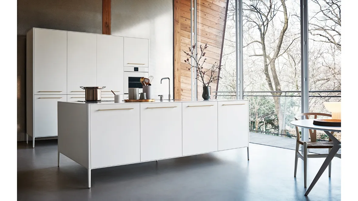 Cucina Design lineare Unit Creative Harmony in laccato seta bianco di Cesar