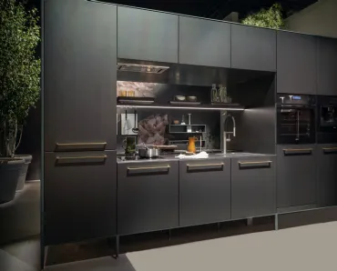 Cucina Design lineare bifacciale Unit Pocket in laccato Verde Comodoro e top in acciaio di Cesar