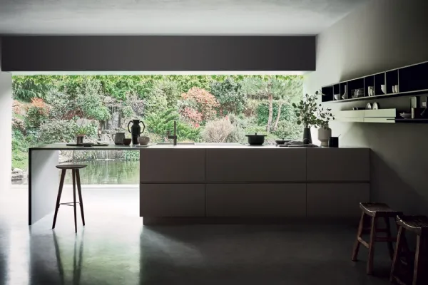 Cucina su misura lineare con penisola N_Elle Outstanding Lightness in laminato Fenix Pietra di Cesar