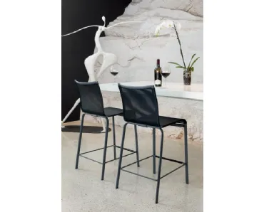 Sgabello da giardino Net SG Outdoor con seduta in Texplast e struttura in acciaio laccato di Bontempi